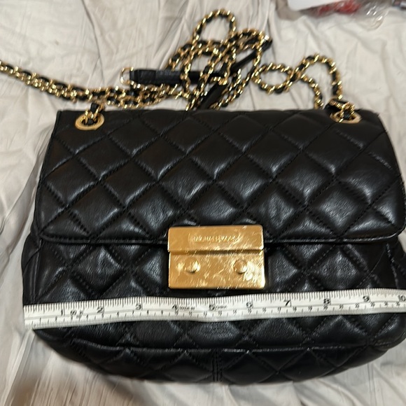 Michael Kors larger quilted black flap bag - Picture 4 of 5
